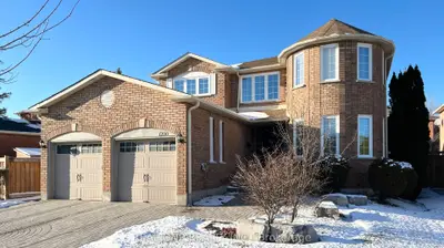 1200 Greenwood Crescent Upper, Oakville, On L6j 6w5