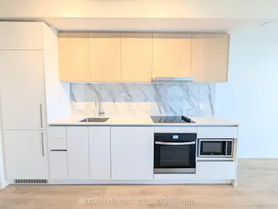1100 Sheppard Avenue W 817, Toronto W05, On M3j 0h1