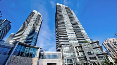 2240 Lake Shore Boulevard W 506, Toronto W06, On M8v 0b1