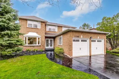 1296 Blackthorn Place S, Oakville, On L6m 2p3