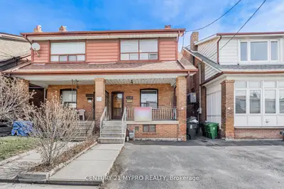 1943 Dufferin Street N, Toronto W03, On M6e 3p8