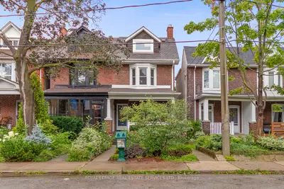 61 Westholme Avenue, Toronto W02, On M6p 3b9