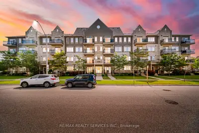 5705 Long Valley Road 303, Mississauga, On L5m 0m3