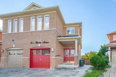 244 Breton Avenue, Mississauga, On L4z 4k3