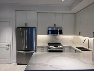 15 Lunar Crescent 76, Mississauga, On L5m 2r6