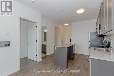 50 Kaitting Trail 107, Oakville, On L6m 5n3
