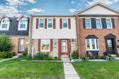 Condo Townhouse in Brampton