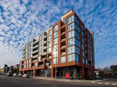 2118 Bloor Street W 801, Toronto W02, On M6s 0a6