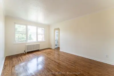 332 Lakeshore Road W 9, Mississauga, On L5h 1h1