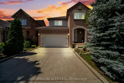 5800 Bell Harbour Drive, Mississauga, On L5m 5l3