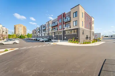 3401 Ridgeway Drive 413, Mississauga, On L5l 0b9