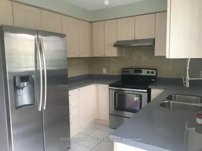 581 Garden Walk Main, Mississauga, On L5w 1w1
