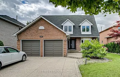 Detached in Oakville