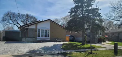 Detached in Toronto
