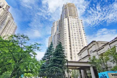 35 Kingsbridge Garden Circle 1110, Mississauga, On L5r 3z5