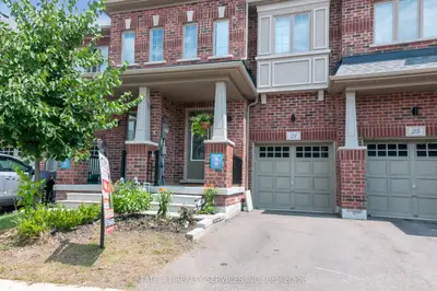 23 Doris Pawley Crescent, Caledon, On L7c 4e7