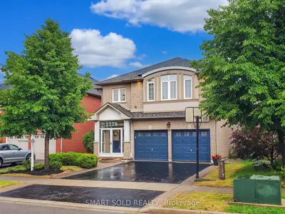 2378 Blue Holly Crescent, Oakville, On L6m 4v5