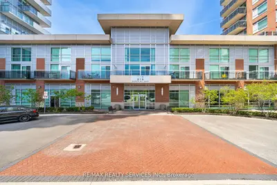Condo Apartment in Brampton