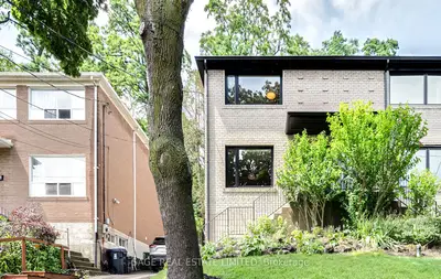 38 Juliana Court, Toronto W02, On M6s 2r2