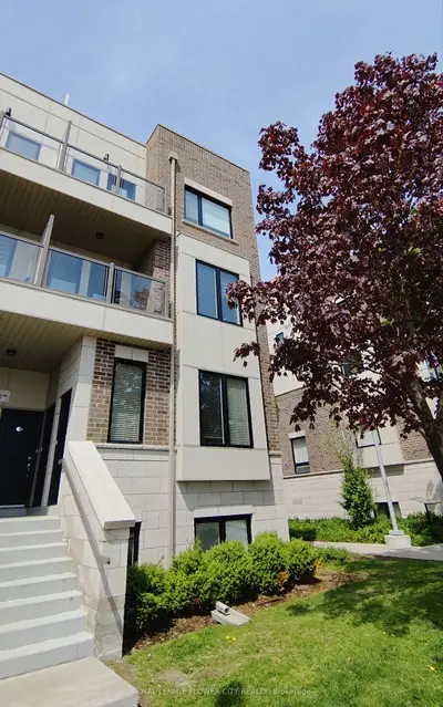 252 Royal York Road 214, Toronto W06, On M8v 2v9