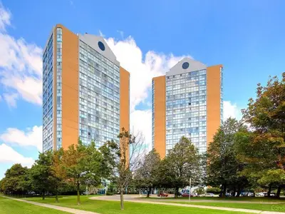 35 Trailwood Drive 2016, Mississauga, On L4z 3k9
