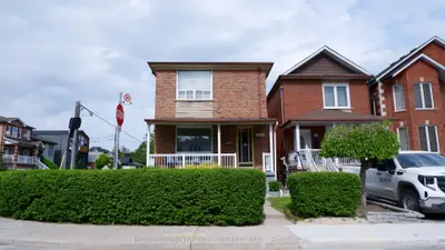 339 Harvie Avenue, Toronto W03, On M6e 4l4