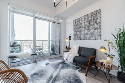 1787 St Clair Avenue W 912, Toronto W03, On M6n 0b7