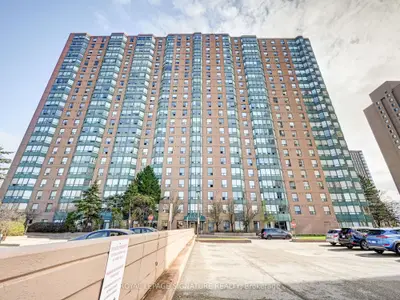 135 Hillcrest Avenue 215, Mississauga, On L5b 4b1