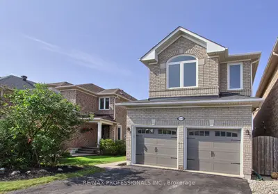 7270 Blackwood Mews, Mississauga, On L5n 8g9