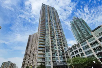 Condo Apartment in Mississauga