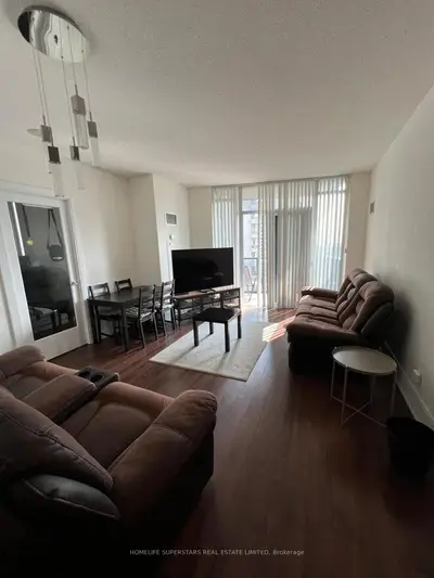 330 Burnhamthorpe Road 2207, Mississauga, On L5b 0e1