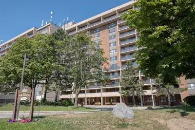 2929 Aquitaine Avenue 1109, Mississauga, On L5n 2c7
