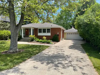 389 Sandhurst Drive, Oakville, On L6l 4l1