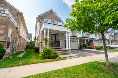 Att/Row/Townhouse in Burlington