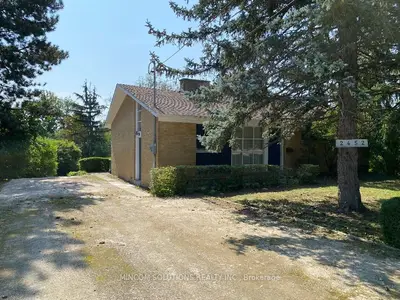 2452 Thorn Lodge Drive, Mississauga, On L5k 1k5