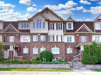 Condo Townhouse in Mississauga