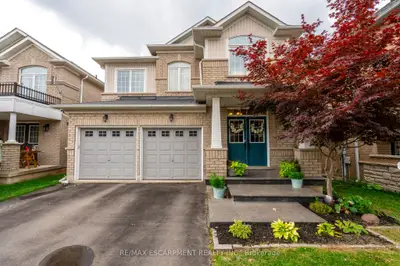 Detached in Burlington