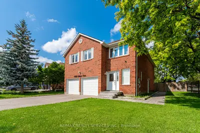 4469 Gullfoot Circle, Mississauga, On, L4z 2j2