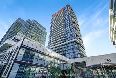 251 Manitoba Street 406, Toronto W06, On M8y 0c7