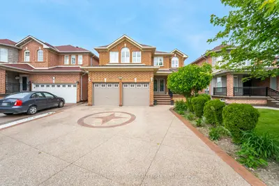 Detached in Brampton