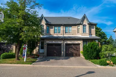455 Apache Court 51, Mississauga, On L4z 3w8