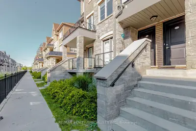 Condo Townhouse in Brampton