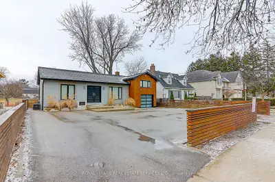 285 Bronte Road, Oakville, On L6l 3c5