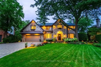 Detached in Burlington