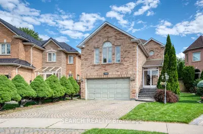 1084 Charminster Crescent, Mississauga, On L5v 1r1