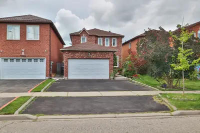 3363 Bobwhite Mews, Mississauga, On L5n 6e7