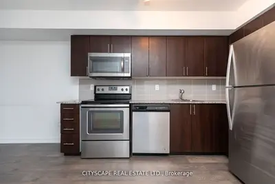 1420 Dupont Street 2205, Toronto W02, On M6h 0c2