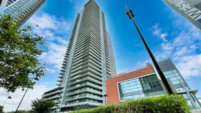 10 Parklawn Road 2306, Toronto W06, On M8y 3h8