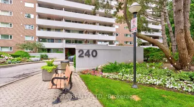 240 Scarlett Road 1710, Toronto W03, On M6n 4x4