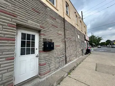 Upper Level in Toronto